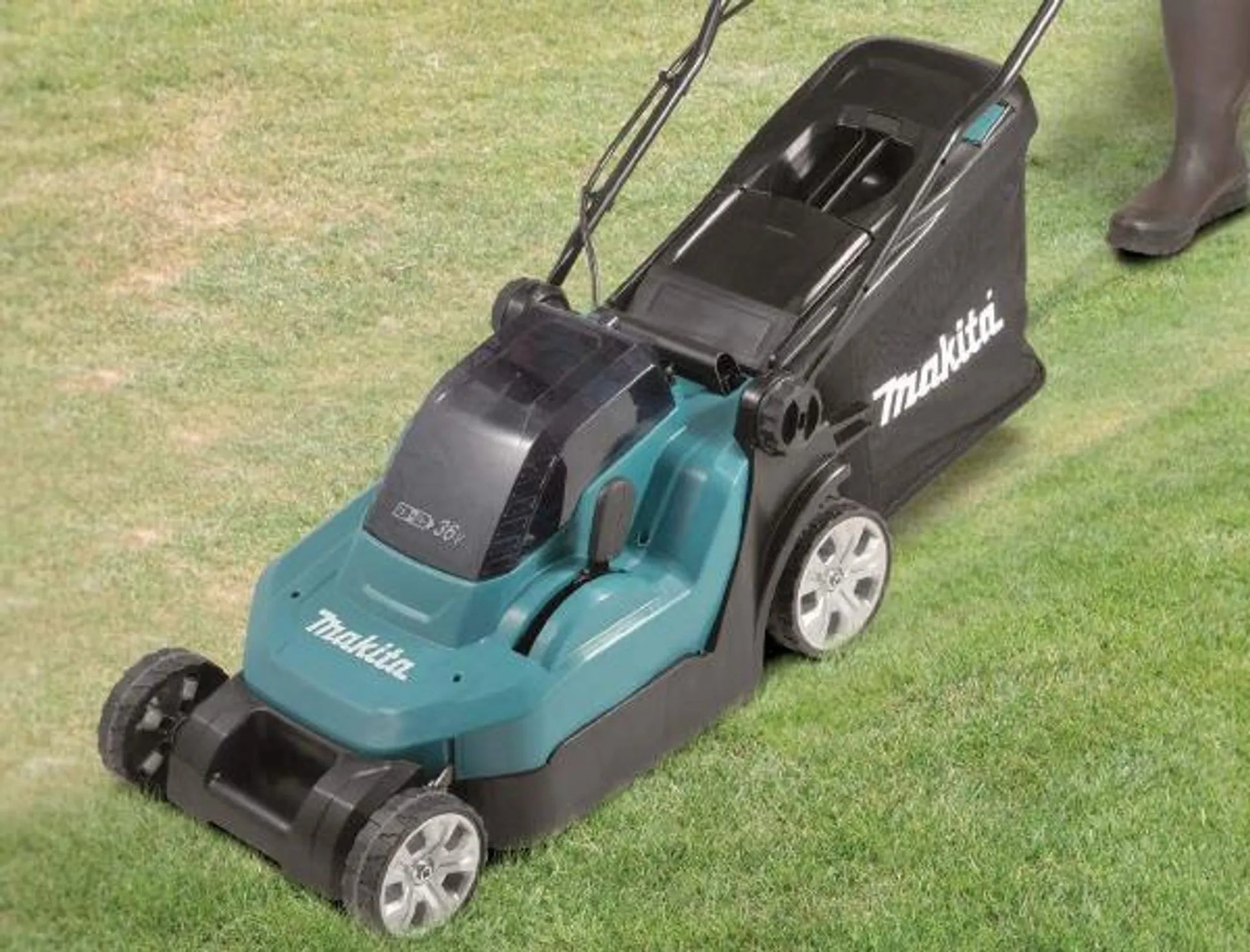 Makita DLM432Z Akku-Rasenmäher